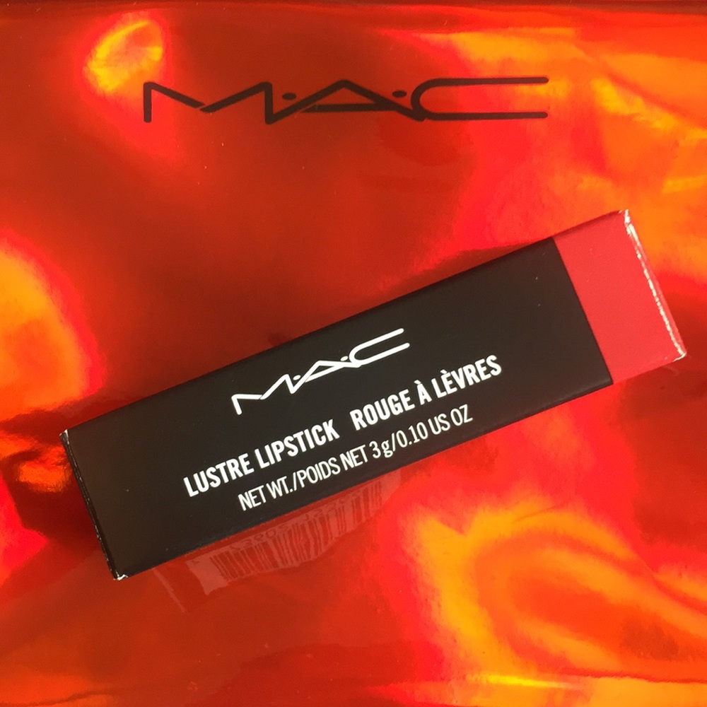 BNIB MAC Cockney Lipstick